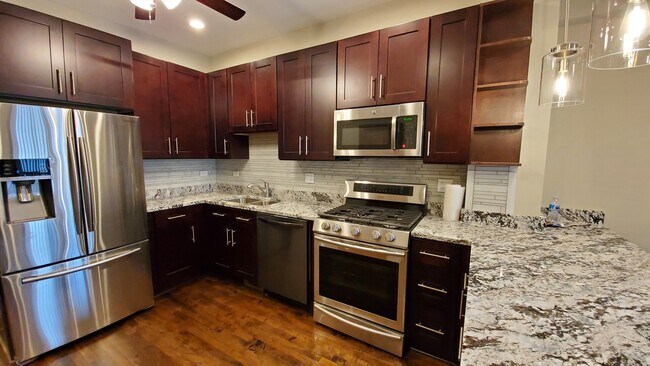 Photo - 3238 N Hamlin Ave Unidad 1