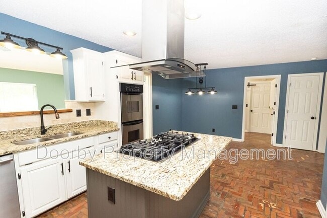 Photo - 6114 Sasha Ln