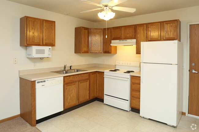 1BR, 1BA - 580 SF - Kitchen - Beth Boulevard Apartments