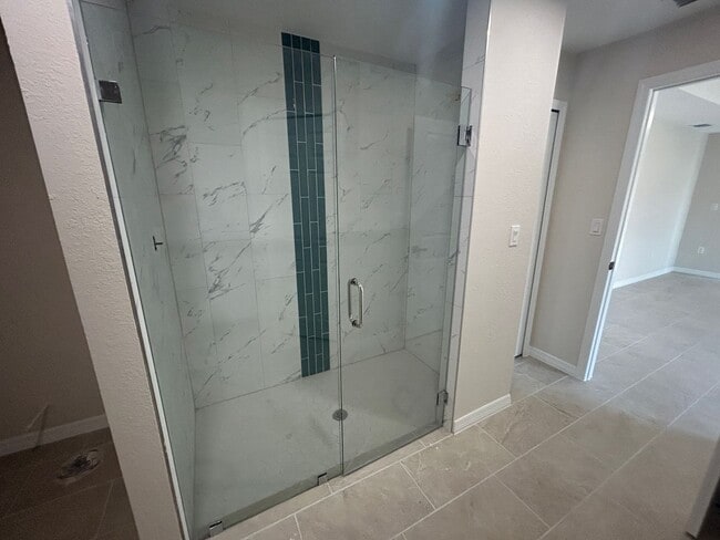 Photo - 2310 NE 35th Ln