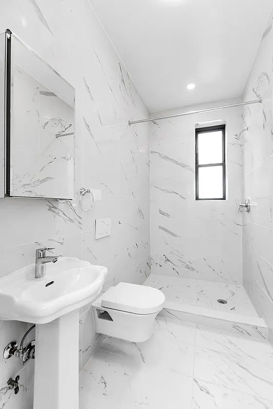 Photo - 164 Waverly Pl Unit 2D