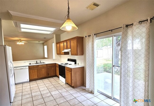 Photo - 237 Tapwood Ln