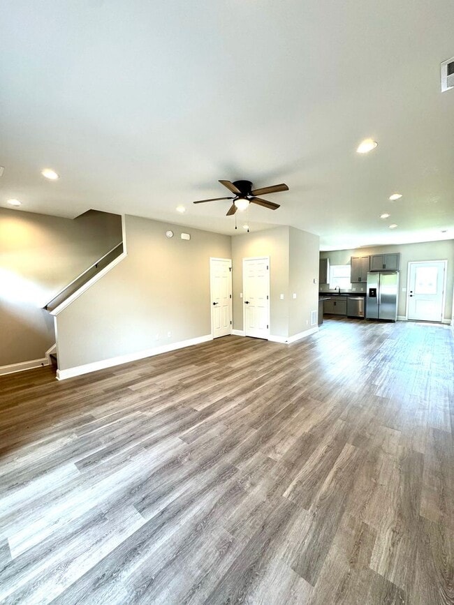 Photo - Like New 3 Bed, 2.5 Bath Townhouse