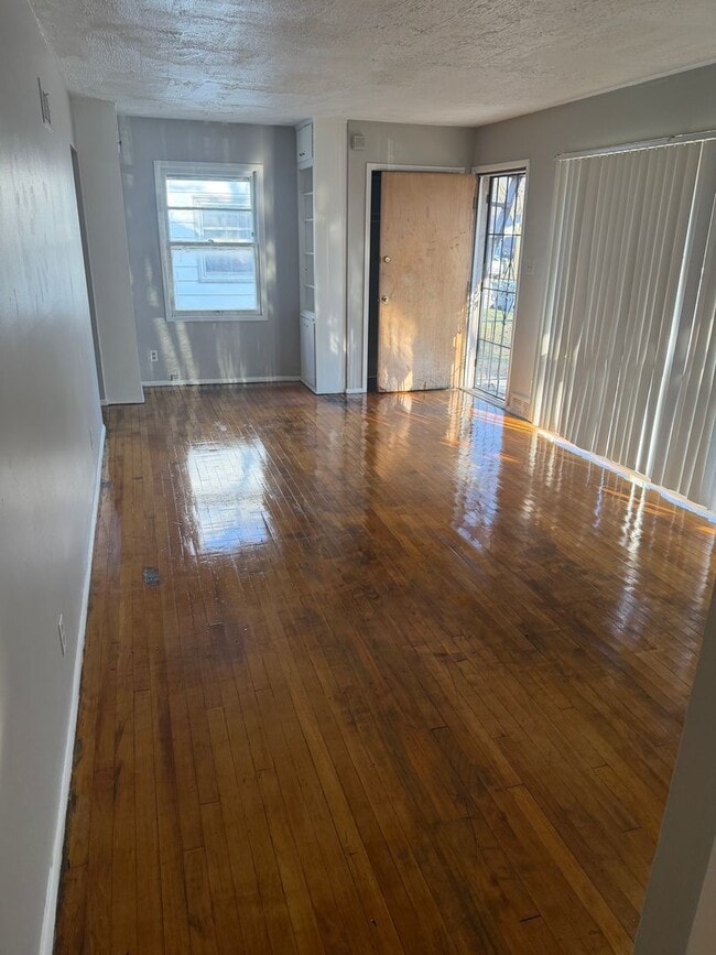 Photo - Single family 3 bedroom home Thurston Woods Area. On the bus line