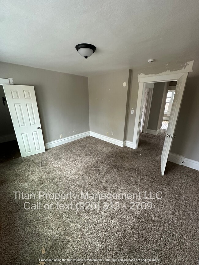 Photo - 19 E Murdock Ave