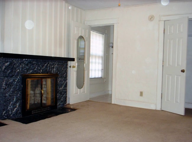 Photo - 1513 S Walnut St Unit Apartment 101