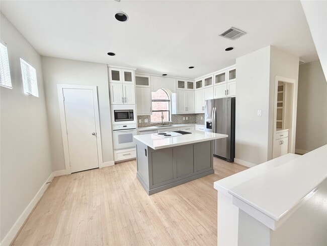 Photo - 6418 Ferris Dr
