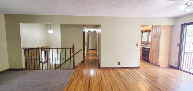 Photo - 820 Indian Hills Dr