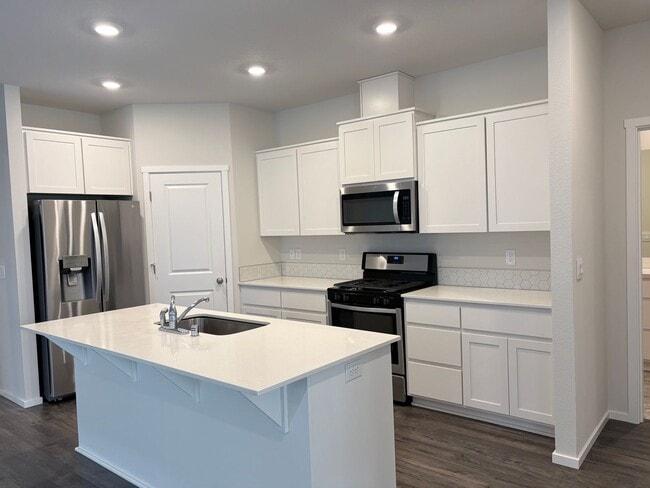 Photo - Spacious Vancouver Home Near Shopping, Parks & Convenient Commuter Routes