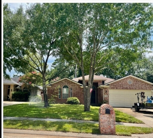 Building Photo - 6014 Knollwood Tr