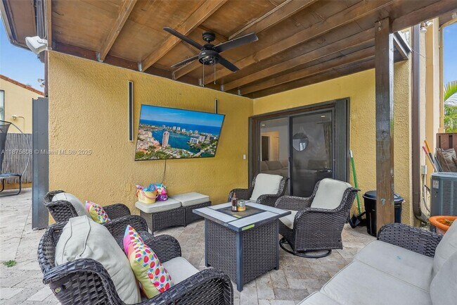 Photo - 20424 NE 10th Ct Rd