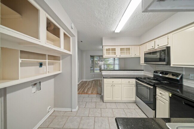 Photo - 13464 Castilian Dr
