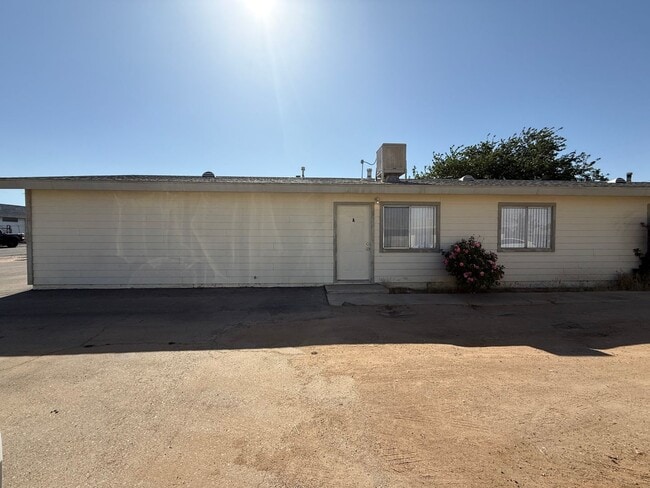 Building Photo - 0223 Unit #A Rental