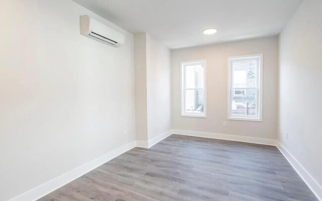 Building Photo - 1633 S Conestoga St