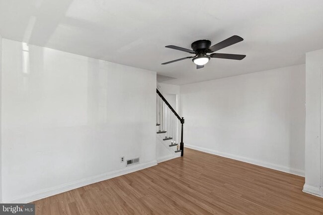 Photo - 749 S Woodington Rd