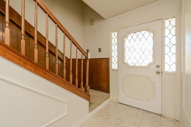 Photo - 5731 Old Lodge Dr