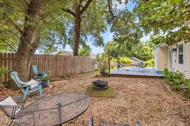 109 Palm Ave