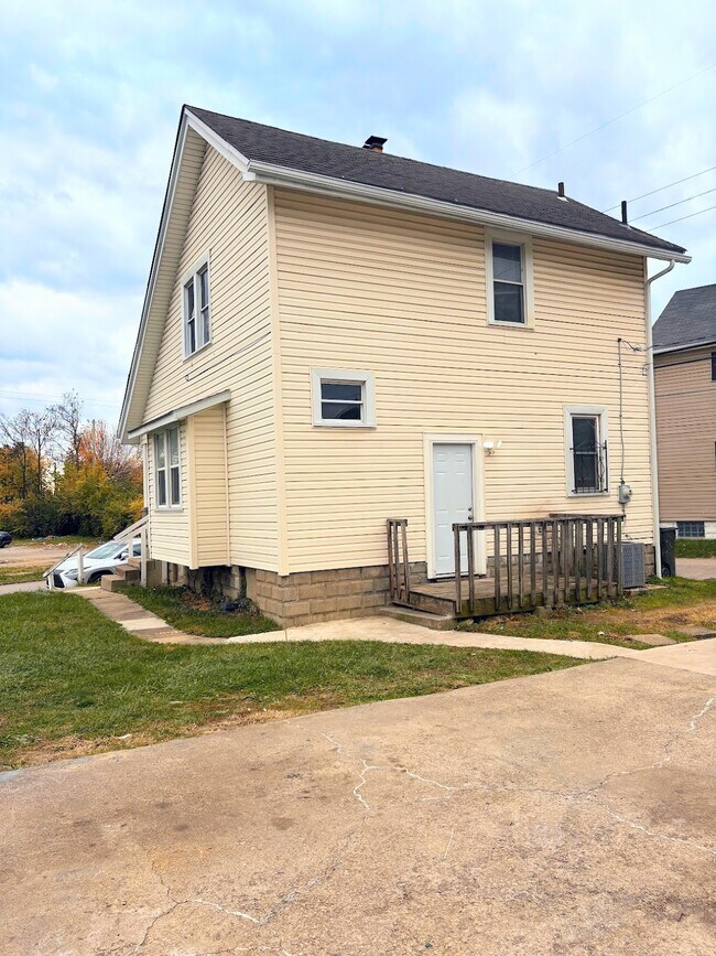 Photo - 1262 E 20th Ave