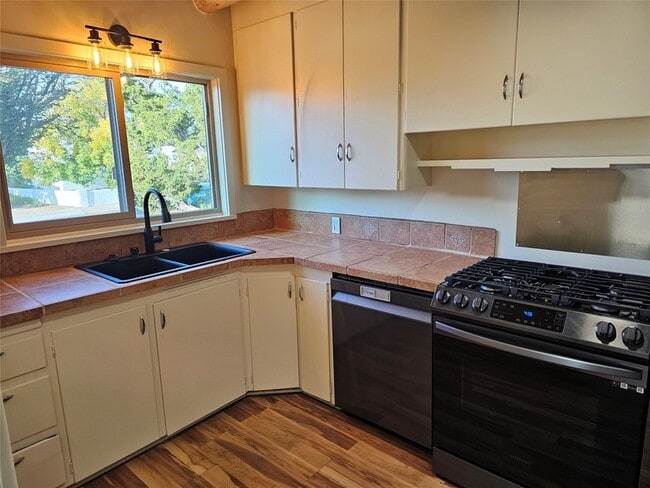 Photo - 1806 Hopi Rd