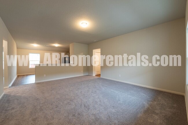 Photo - Spacious Home for Rent!