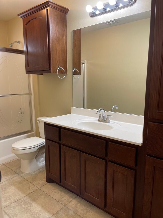 Lots of Storage! - 705 Pebble Crk Unit X