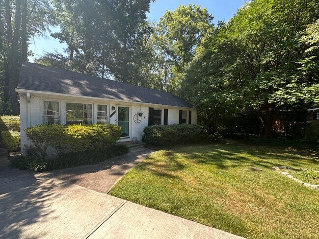 Photo - 3102 Canterbury St