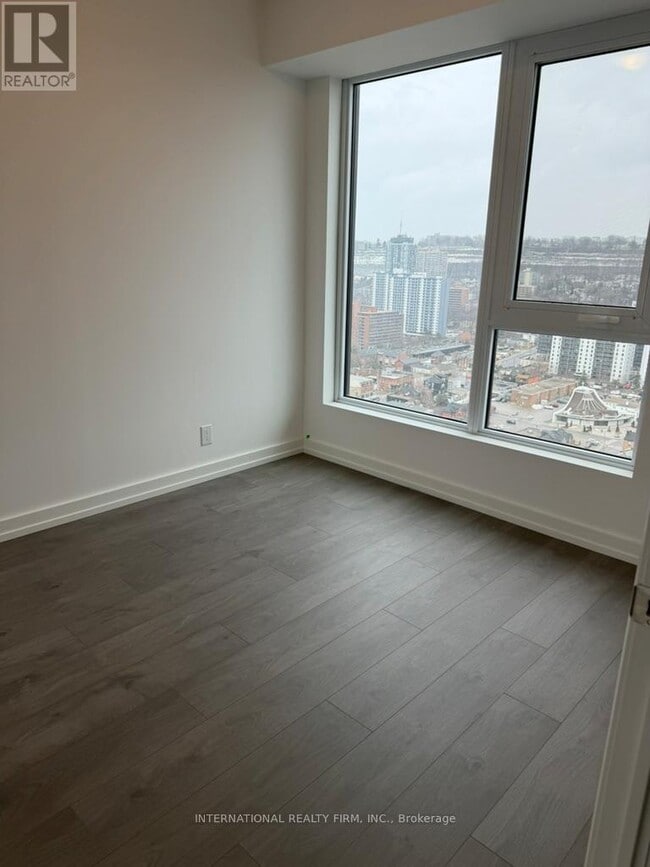 Photo - 75 James St S Unité 2612