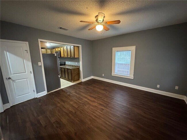 Photo - 1105 Adams St