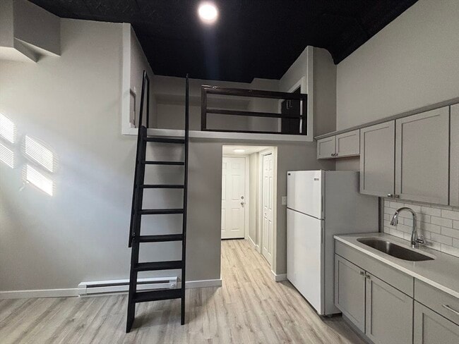 Photo - 142 Gove St Unit 1