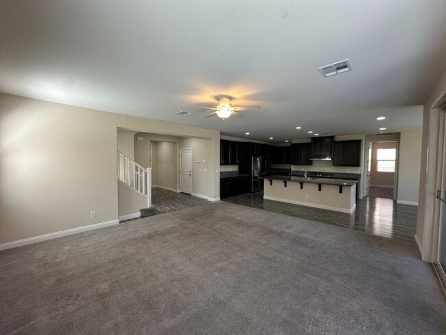 816 Bluebird Hill Ave