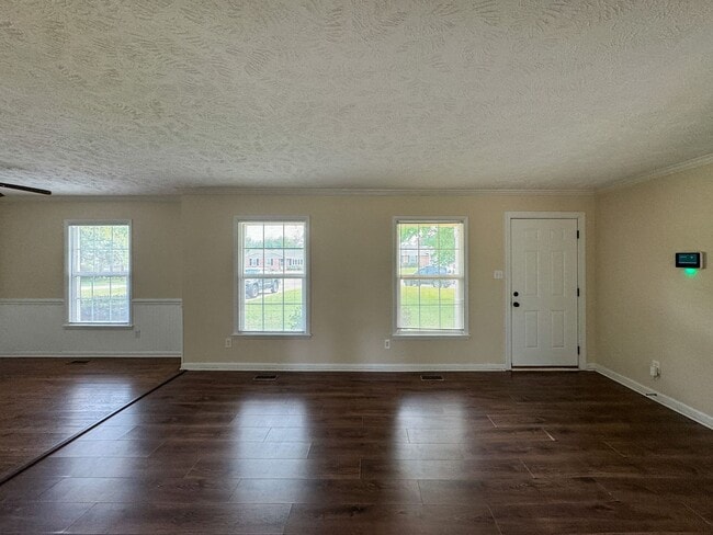 Photo - Charming 3 Bed 2 Bath Home Conveniently Located in Fayetteville