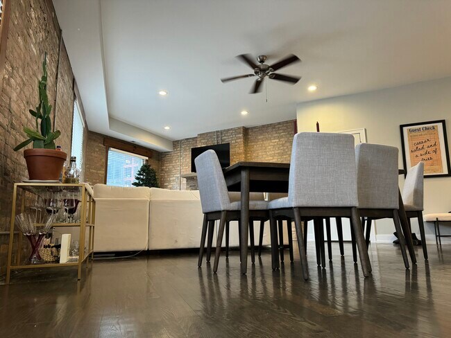 Photo - 2128 N Sedgwick St Unit 2