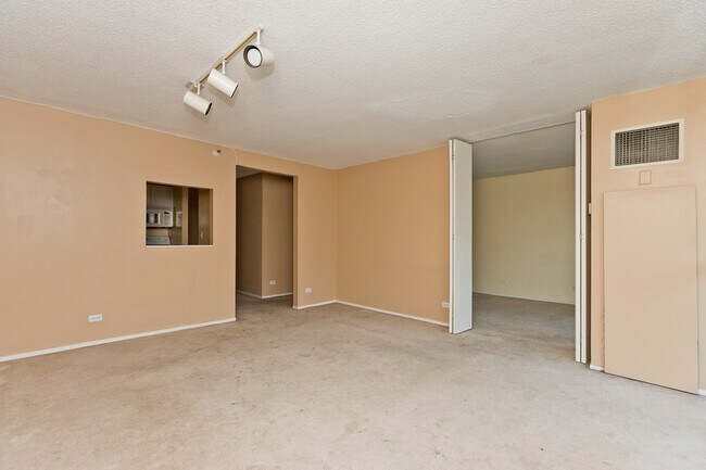 Photo - 10 E Ontario St Unit 2506