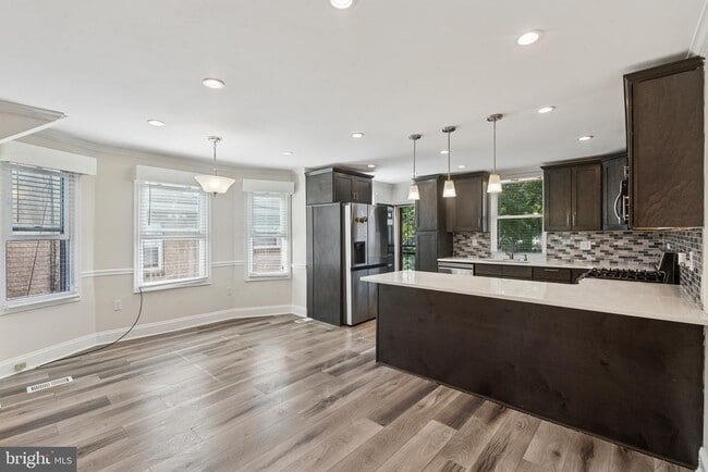 Photo - 534 Benner St