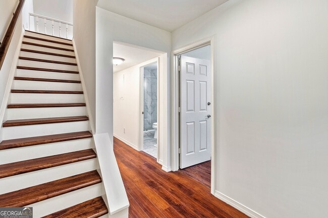 Photo - 216 Flat Creek Ct