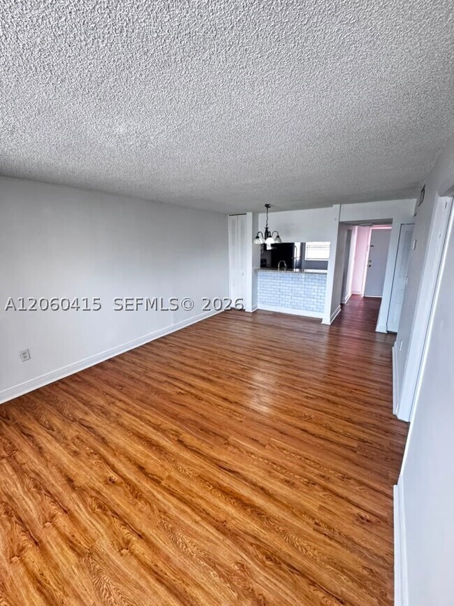 Photo - 19715 SW 114th Ave Unit 357