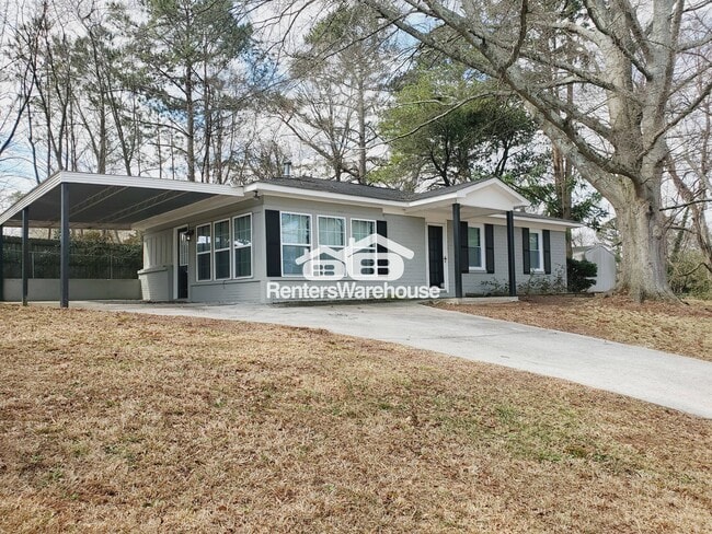 Photo - 1290 Chapel Dr