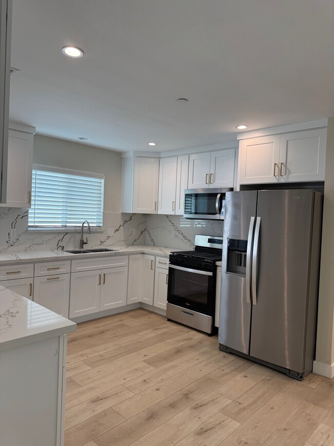 Photo - 6509 Ben Ave