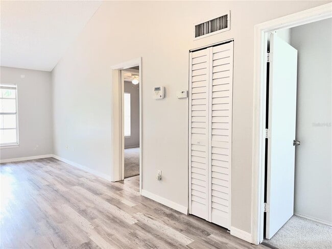 Photo - 3651 N Goldenrod Rd Unit E205