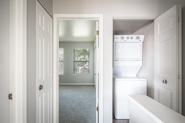 Photo - Lexington Village Apartments