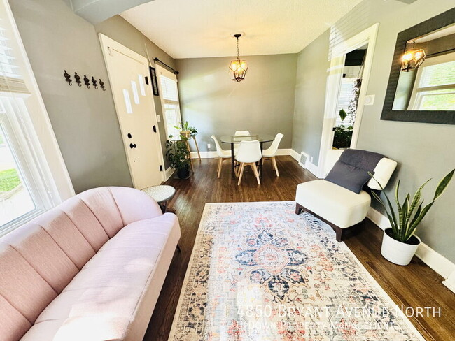 Photo - 4850 N Bryant Ave