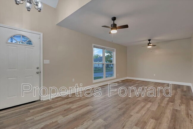 Photo - 908 E 12th Ave