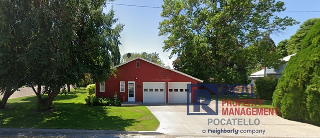 Photo - 3 Bedroom 2 bath - Double car garage