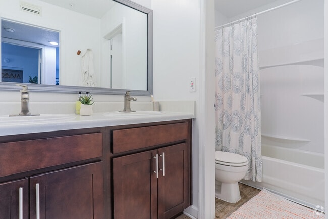 4BR, 2BR - 1080 SF (Deluxe)