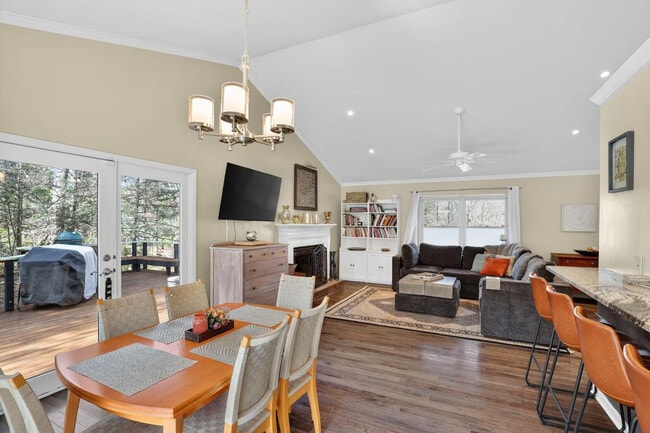 Building Photo - 6 Hunters Ridge Dr Unit SI ID1330188P