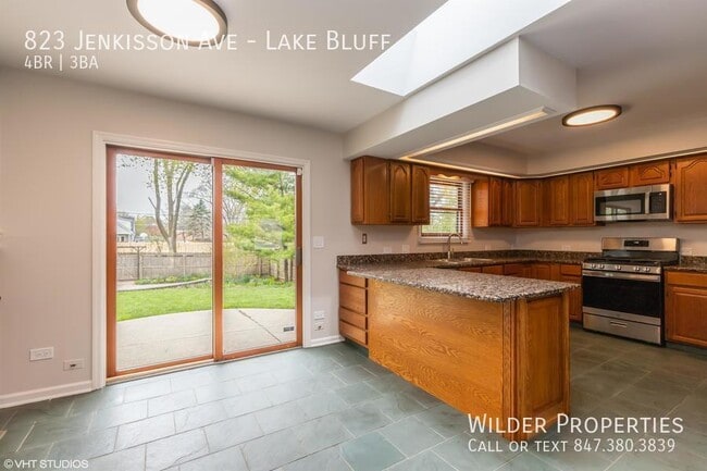 Photo - 823 Jenkisson Ave