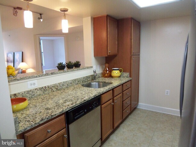 Photo - 11800 Sunset Hills Rd Unidad 608