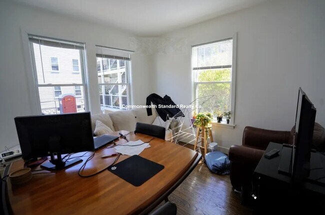 Photo - 15 Marney St Unit 2