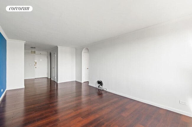 Photo - 3333 Henry Hudson Pkwy W