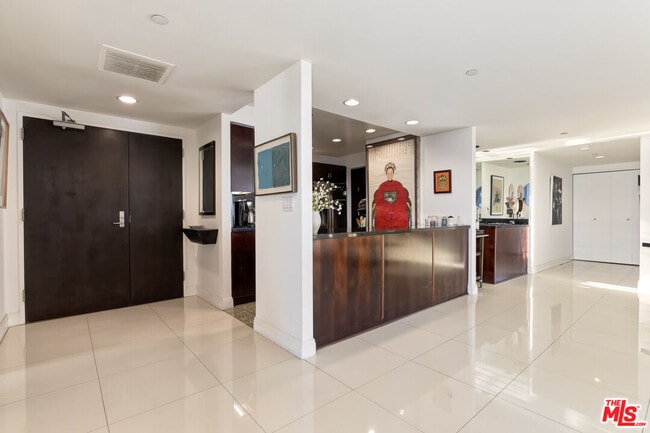 Photo - 10445 Wilshire Blvd Unit 905